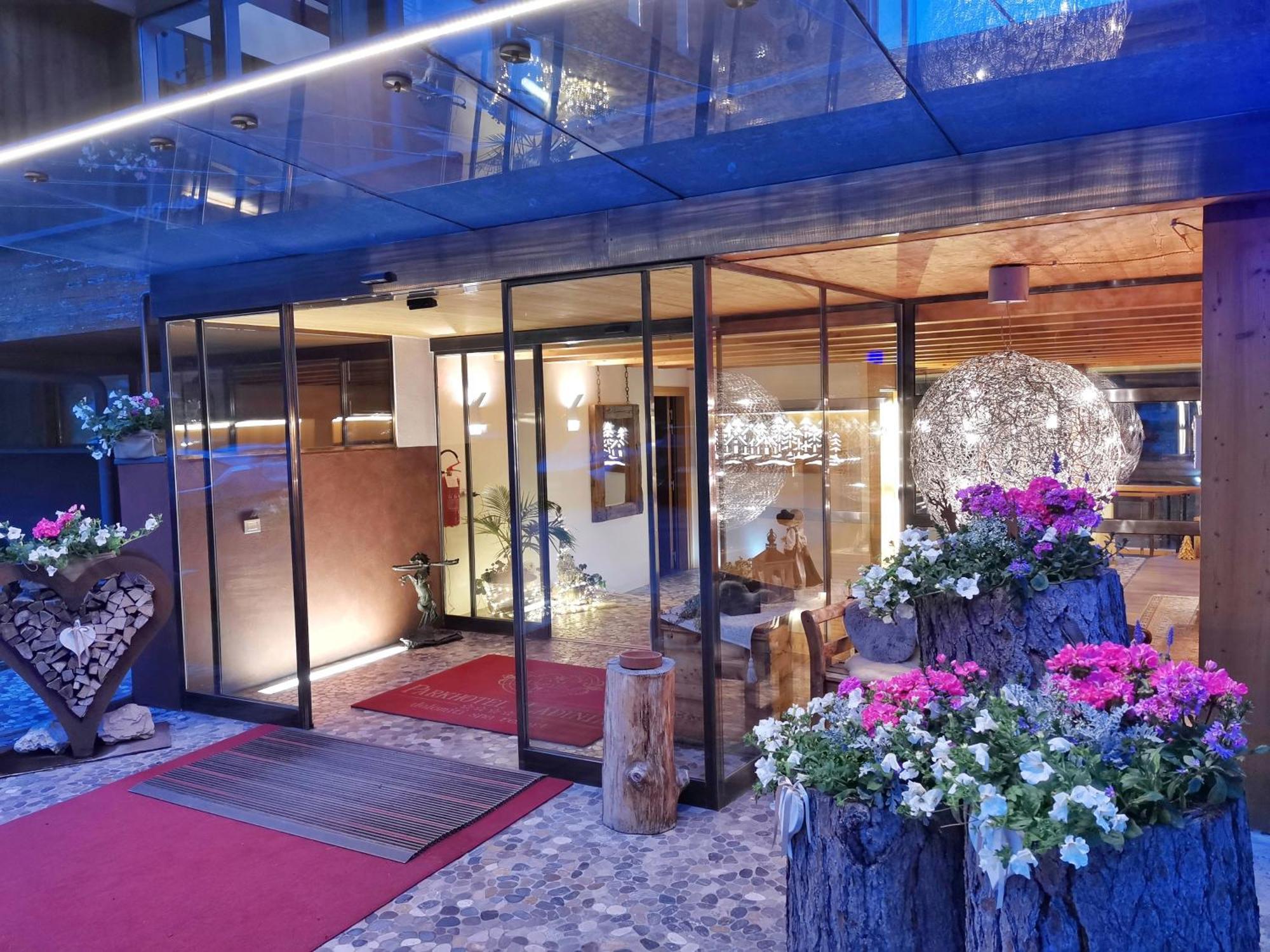 Hotel Parkhotel Ladinia 4*
